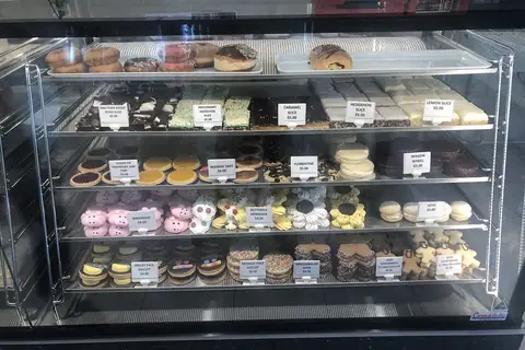 Cravan Cakery photo 2
